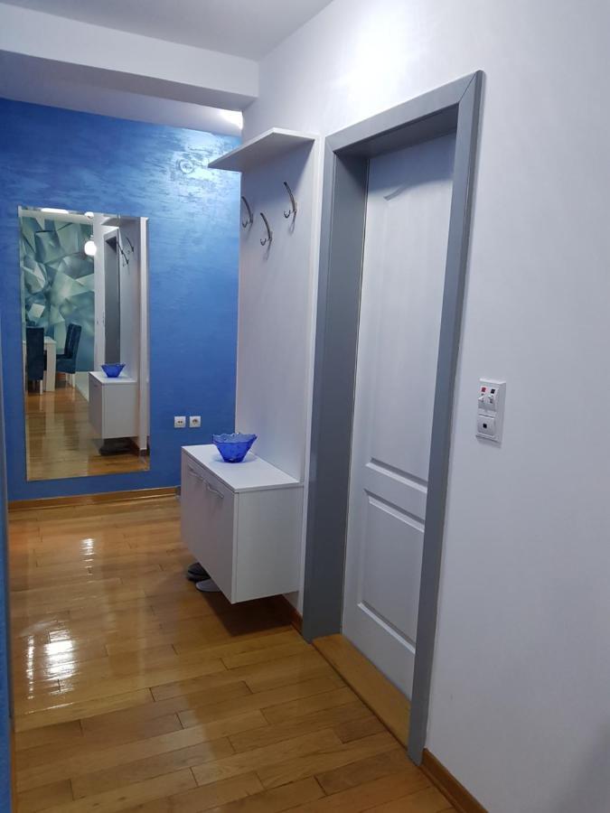 Apartman Kej Blue Free Parking كرالييفو المظهر الخارجي الصورة